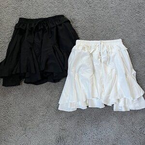 STORETS EMILEE ANGELIC SKORT - LOT OF 2 - ONE WHITE / ONE BLACK NWOT Size: S/M